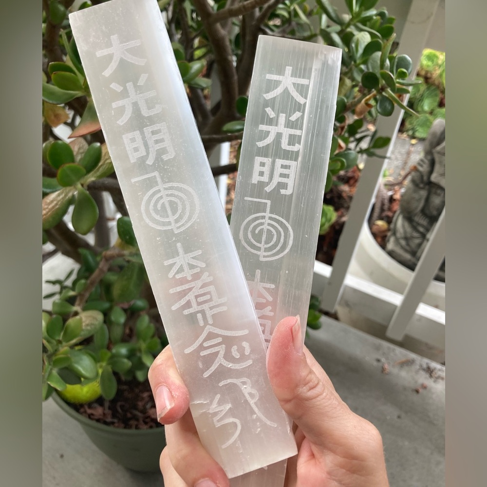 Gorgeous carved reiki selenite wand